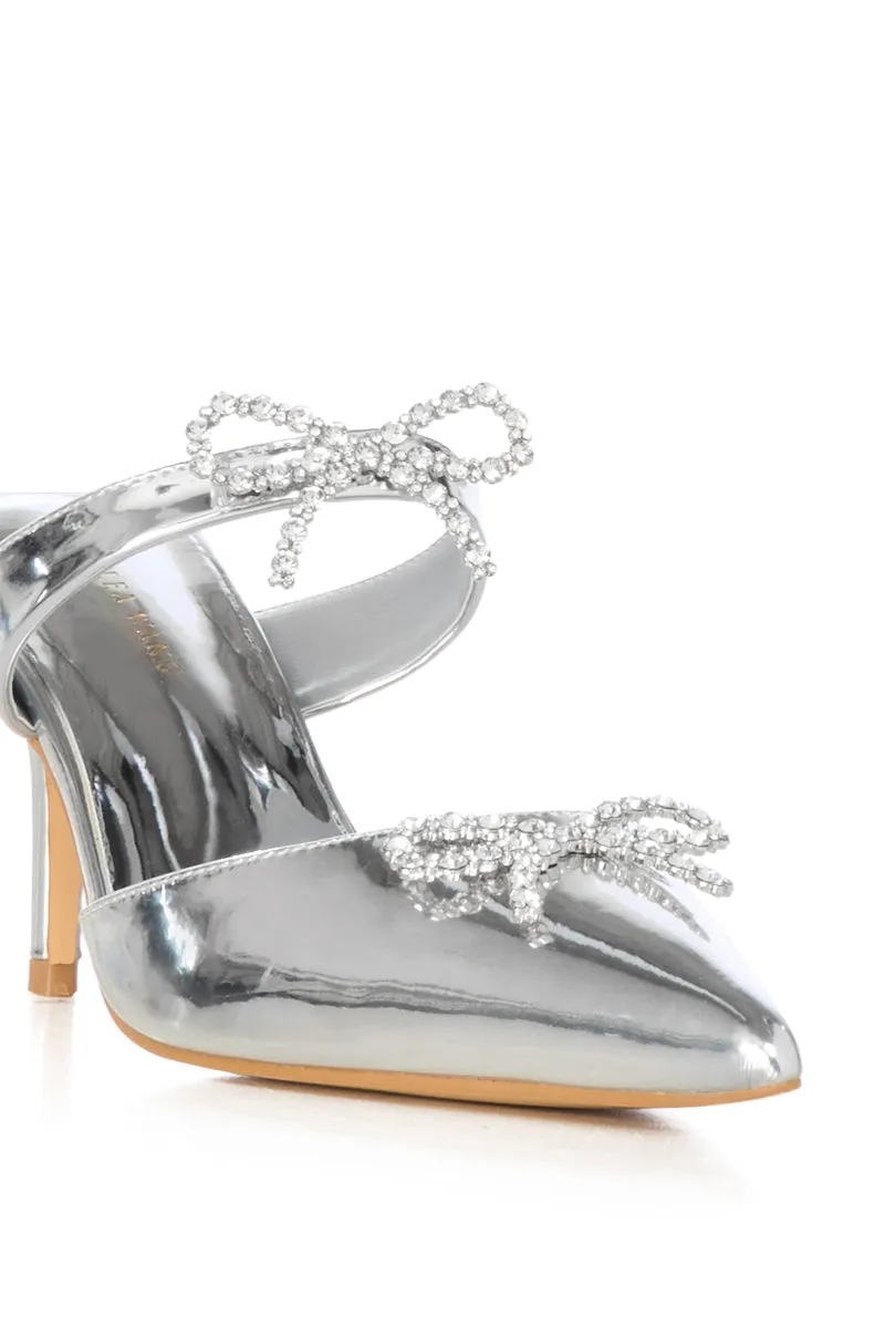 AZALEA WANG CHARLETTE SILVER PUMP