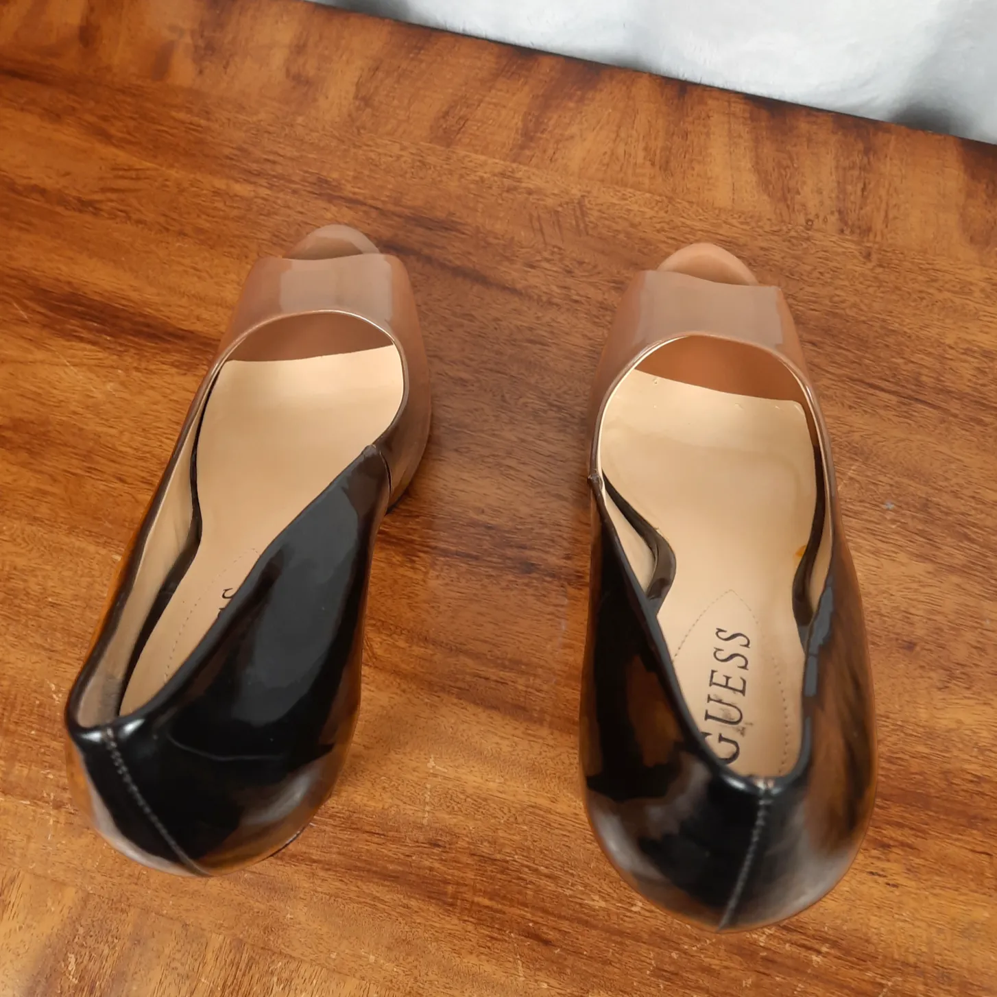 Guess Gold and Black Gradient Peep Toe Patent Leather Heels