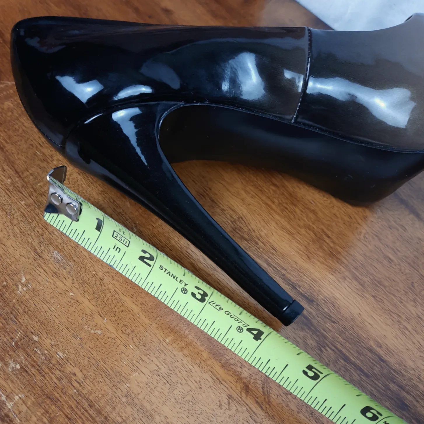 Guess Gold and Black Gradient Peep Toe Patent Leather Heels