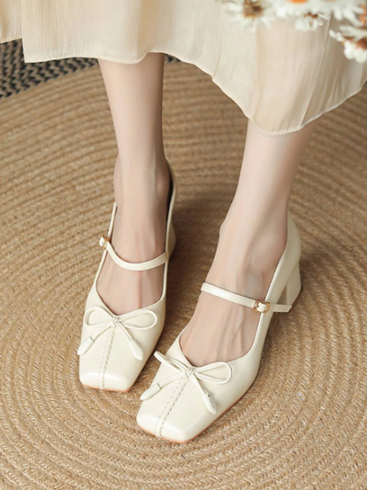 Retro Bow Square Toe High Heel Shoes