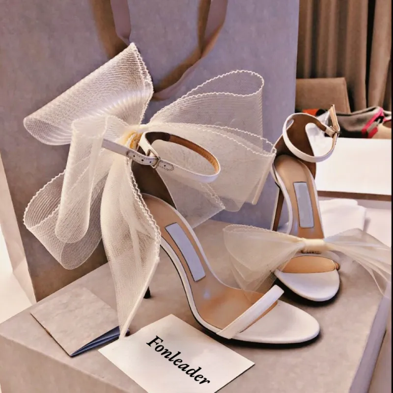 Soulmates Bridal Shop / Detachable Bow Bride Shoes / Stilettos