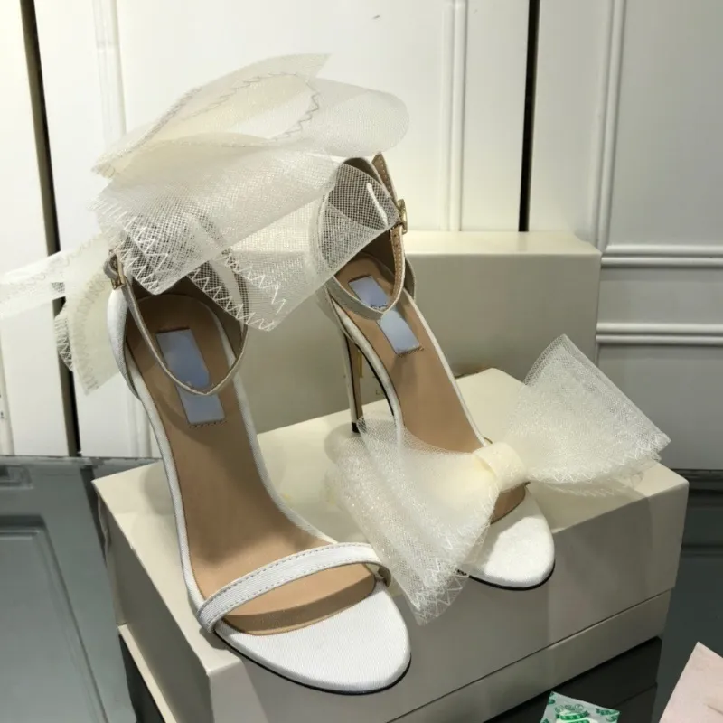 Soulmates Bridal Shop / Detachable Bow Bride Shoes / Stilettos